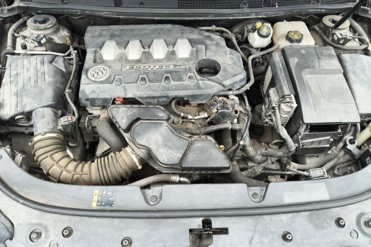 Used Buick LaCrosse 2013 2.4L SIDI Luxury Comfort Edition Engine Bay