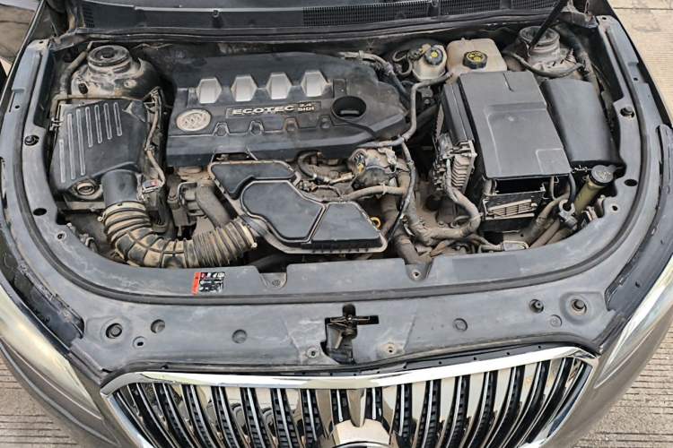 Used Buick LaCrosse 2013 2.4L SIDI Leading Comfort Version Engine Bay