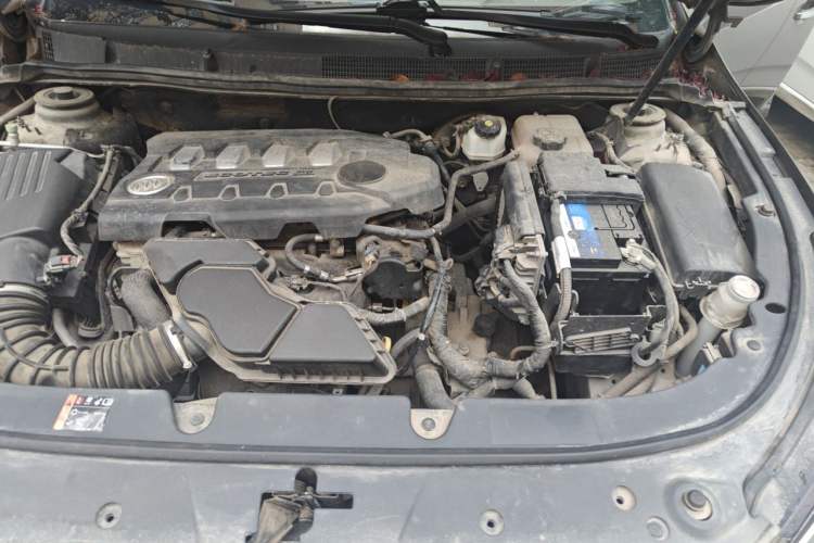 Used Buick LaCrosse 2013 2.4L SIDI Leading Comfort Version Engine Bay