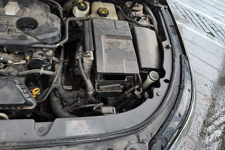 Used Buick LaCrosse 2013 2.4L SIDI Luxury Comfort Edition Engine Bay Left