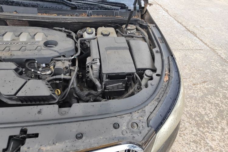 Used Buick LaCrosse 2013 2.4L SIDI Luxury Comfort Edition Engine Bay Left
