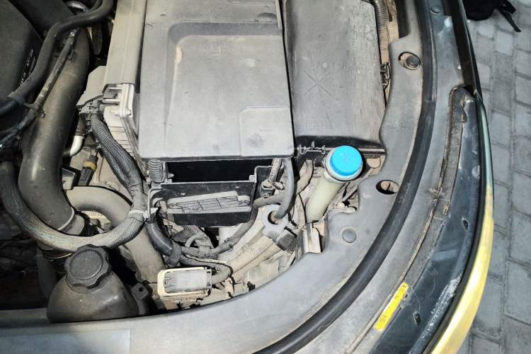 Used Buick LaCrosse 2013 2.0T SIDI Smart Luxury Flagship Edition Engine Bay Left