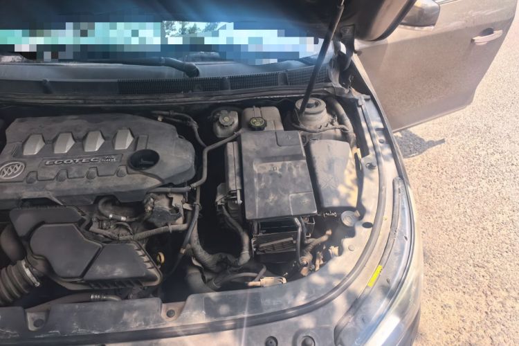 Used Buick LaCrosse 2013 2.4L SIDI Elite Comfort Version Engine Bay Left