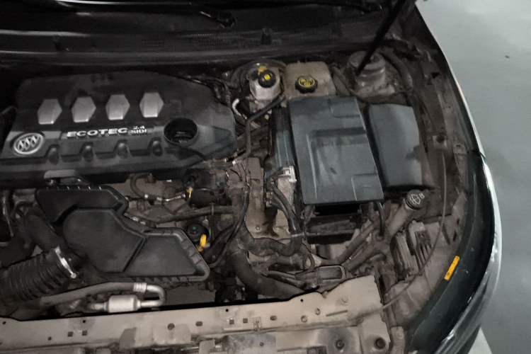 Used Buick LaCrosse 2013 2.4L SIDI Elite Comfort Version Engine Bay Left