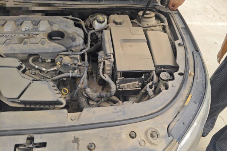 Used Buick LaCrosse 2013 2.4L SIDI Elite Comfort Version Engine Bay Left