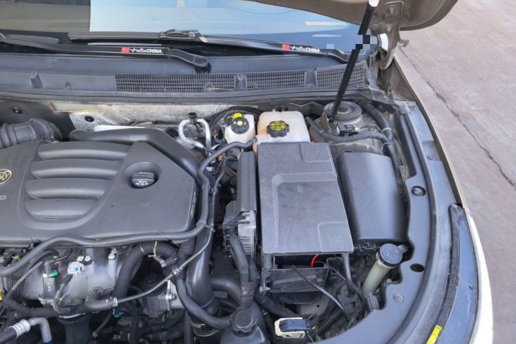 Used Buick LaCrosse 2013 2.0T SIDI Smart Luxury Flagship Edition Engine Bay Left