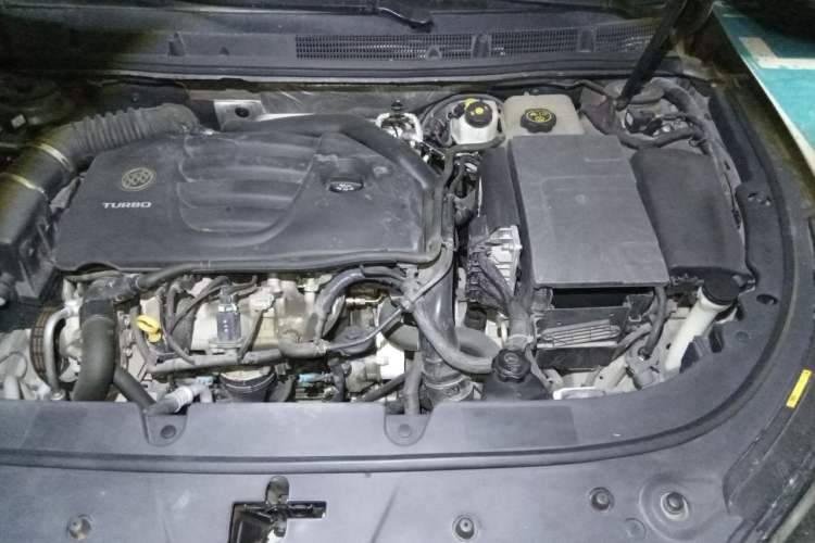 Used Buick LaCrosse 2013 2.0T SIDI Elite Tech Version Engine Bay Left