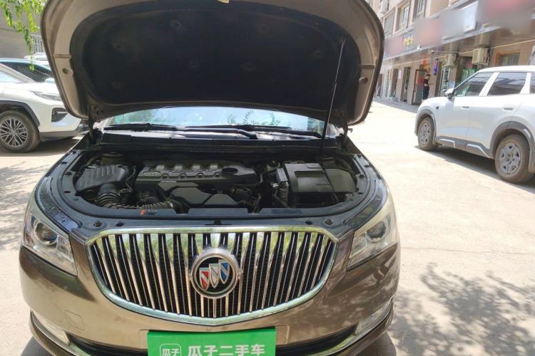 Used Buick LaCrosse 2013 2.4L SIDI Leading Comfort Version Engine Bay
