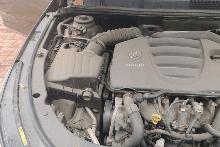 Used Buick LaCrosse 2013 2.0T SIDI Smart Luxury Flagship Edition Engine Bay Right