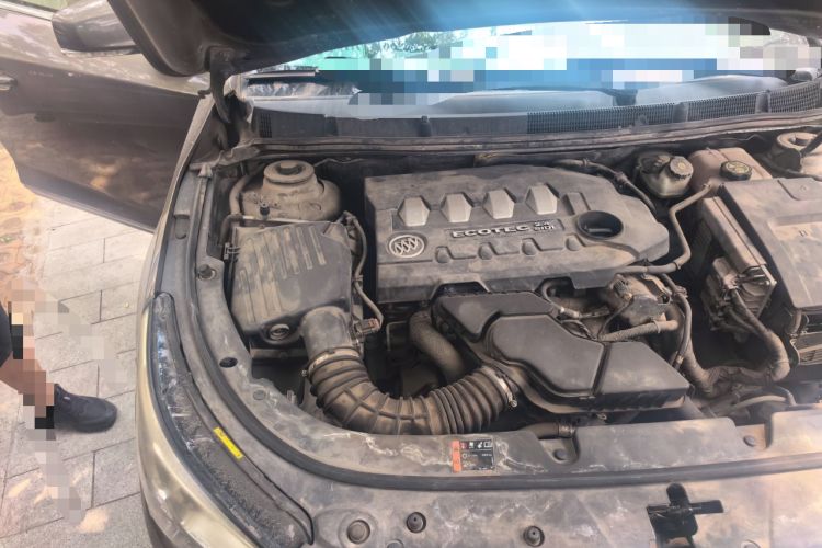 Used Buick LaCrosse 2013 2.4L SIDI Elite Comfort Version Engine Bay Right