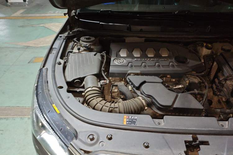 Used Buick LaCrosse 2013 2.4L SIDI Luxury Comfort Edition Engine Bay Right