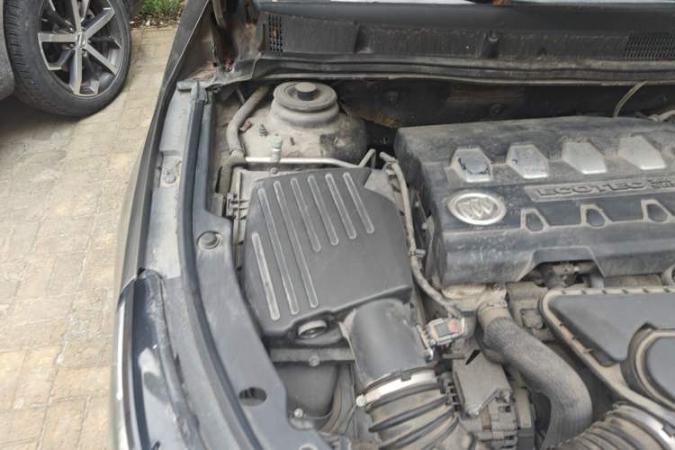 Used Buick LaCrosse 2013 2.4L SIDI Leading Comfort Version Engine Bay Right