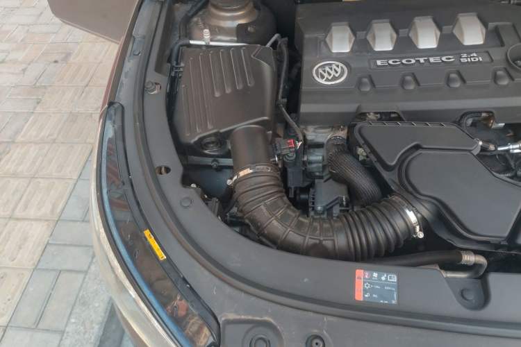 Used Buick LaCrosse 2013 2.4L SIDI Elite Comfort Version Engine Bay Right