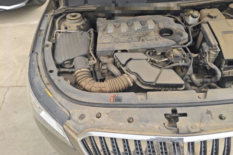 Used Buick LaCrosse 2013 2.4L SIDI Elite Comfort Version Engine Bay Right