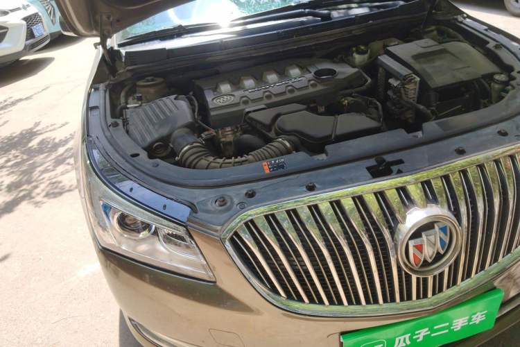 Used Buick LaCrosse 2013 2.4L SIDI Leading Comfort Version Engine Bay Right