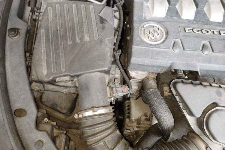 Used Buick LaCrosse 2013 2.4L SIDI Leading Comfort Version Engine Bay Right