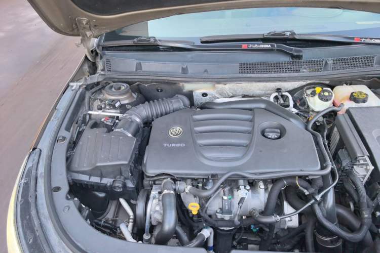 Used Buick LaCrosse 2013 2.0T SIDI Smart Luxury Flagship Edition Engine Bay Right