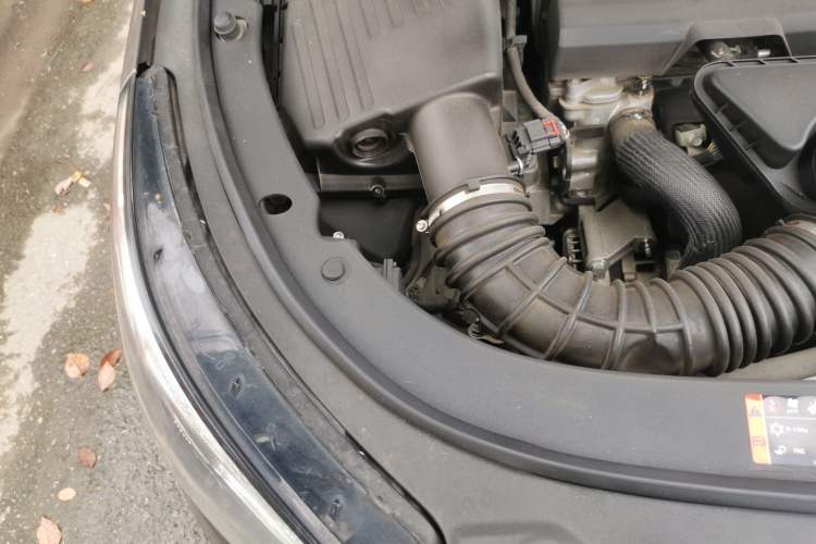 Used Buick LaCrosse 2013 2.4L SIDI Leading Comfort Version Engine Bay Right