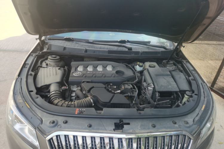 Used Buick LaCrosse 2013 2.4L SIDI Leading Comfort Version Engine Bay