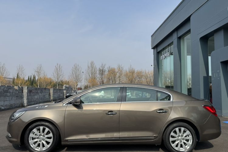 Used Buick LaCrosse 2013 2.4L SIDI Leading Comfort Version Exterior 3