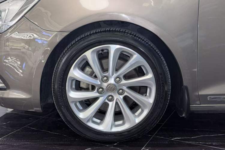 Used Buick LaCrosse 2013 2.0T SIDI Smart Luxury Flagship Edition Exterior 8