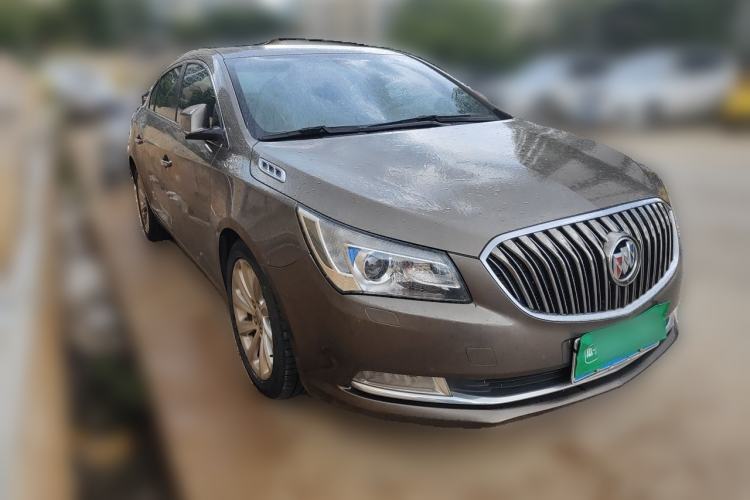 Used Buick LaCrosse 2013 2.4L SIDI Luxury Comfort Edition Front Right 45 Deg