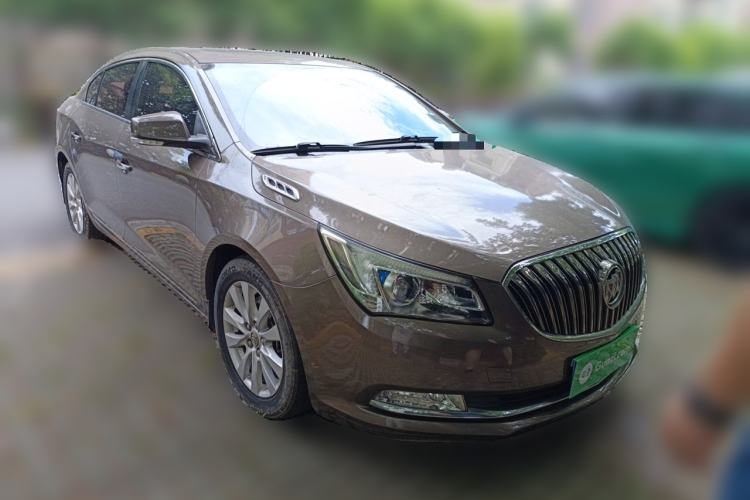 Used Buick LaCrosse 2013 2.4L SIDI Leading Comfort Version Front Right 45 Deg