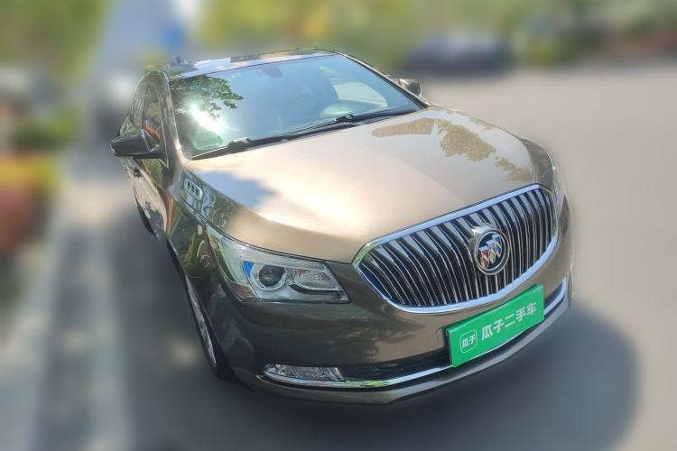 Used Buick LaCrosse 2013 2.4L SIDI Leading Comfort Version Front Right 45 Deg