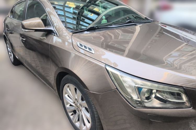 Used Buick LaCrosse 2013 2.0T SIDI Smart Luxury Flagship Edition Front Right 45 Deg