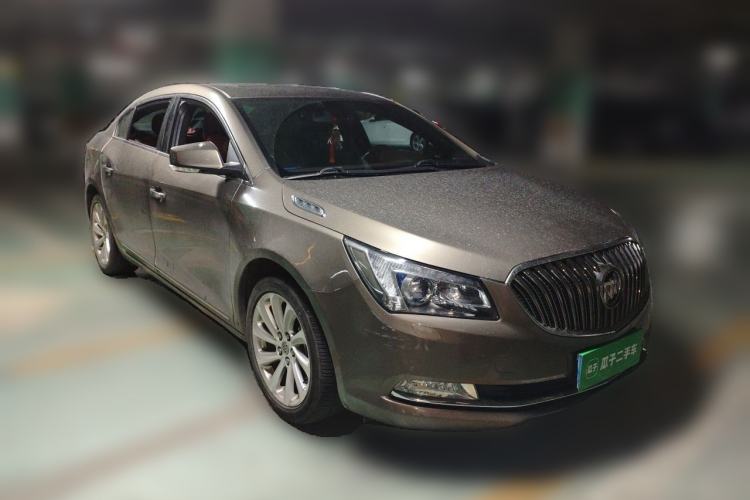 Used Buick LaCrosse 2013 2.4L SIDI Luxury Comfort Edition Front Right 45 Deg