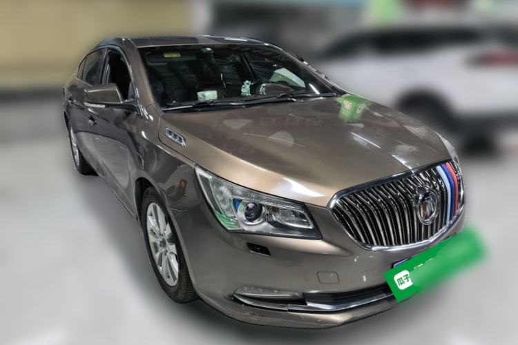 Used Buick LaCrosse 2013 2.4L SIDI Elite Comfort Version Front Right 45 Deg