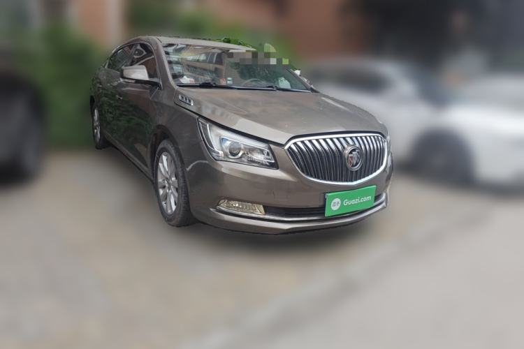 Used Buick LaCrosse 2013 2.4L SIDI Leading Comfort Version Front Right 45 Deg