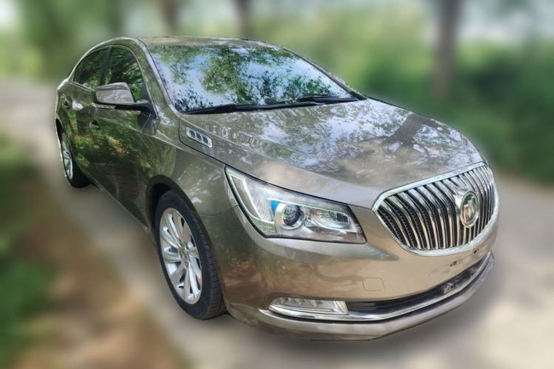Used Buick LaCrosse 2013 2.0T SIDI Smart Luxury Flagship Edition Front Right 45 Deg
