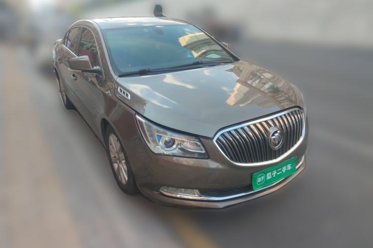 Used Buick LaCrosse 2013 2.4L SIDI Elite Comfort Version Front Right 45 Deg