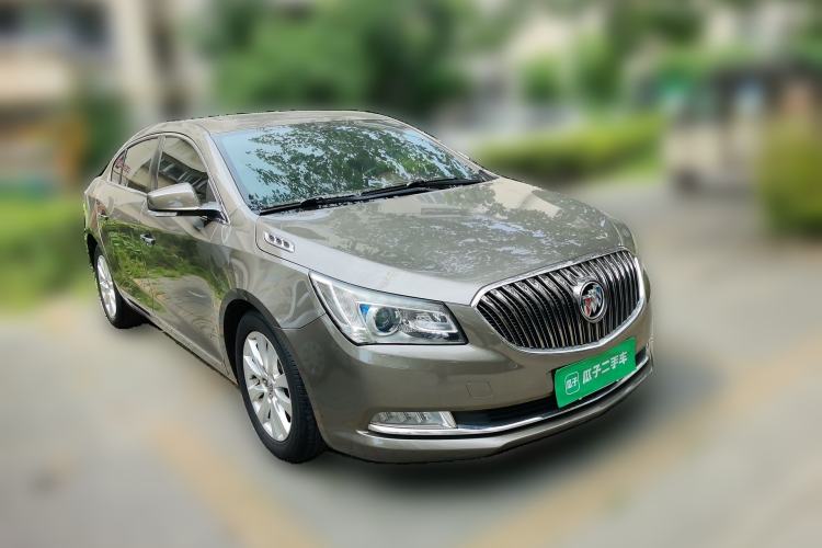 Used Buick LaCrosse 2013 2.4L SIDI Elite Comfort Version Front Right 45 Deg