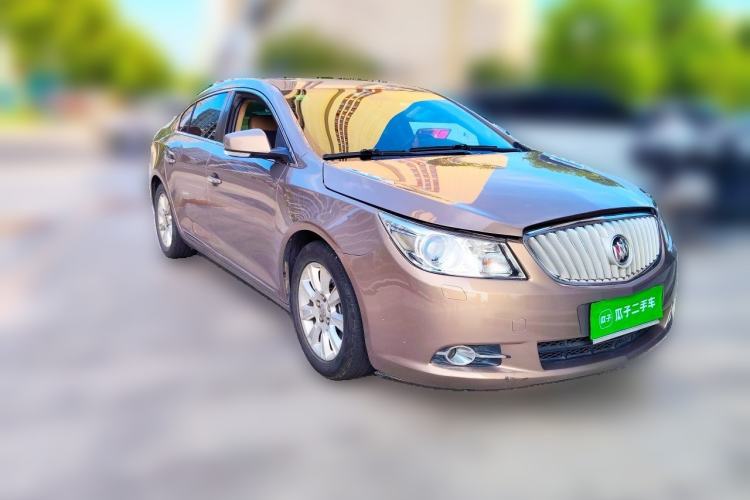 Used Buick LaCrosse 2013 2.4L SIDI Elite Comfort Version Front Right 45 Deg