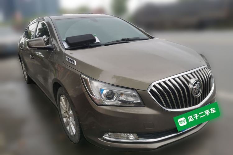 Used Buick LaCrosse 2013 2.4L SIDI Leading Comfort Version Front Right 45 Deg