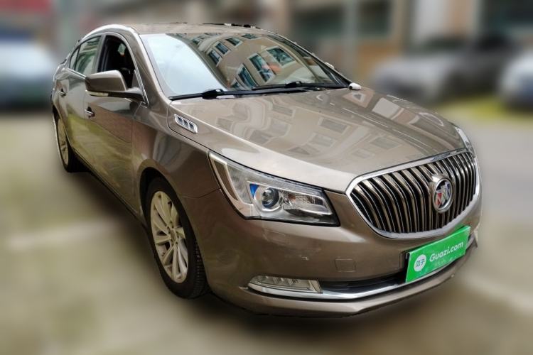 Used Buick LaCrosse 2013 2.4L SIDI Luxury Comfort Edition Front Right 45 Deg