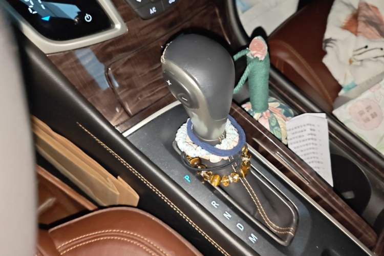 Used Buick LaCrosse 2013 2.4L SIDI Leading Comfort Version Gear Lever