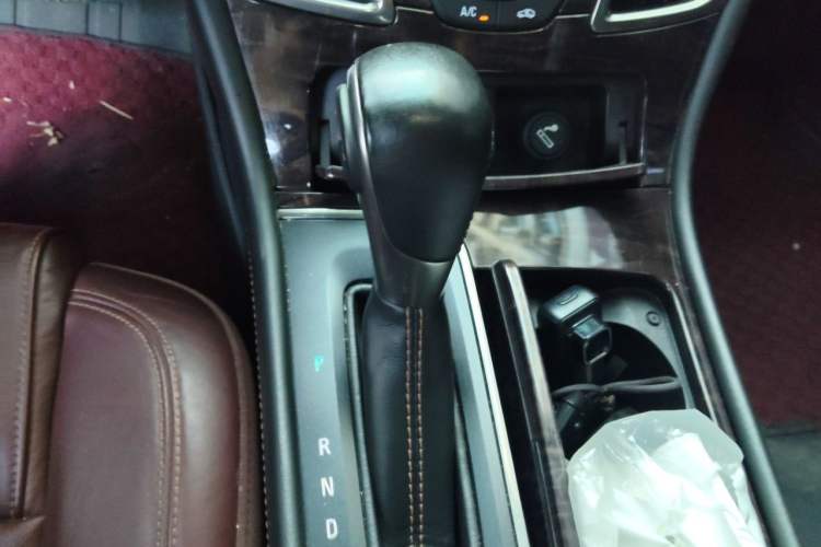 Used Buick LaCrosse 2013 2.4L SIDI Luxury Comfort Edition Gear Lever