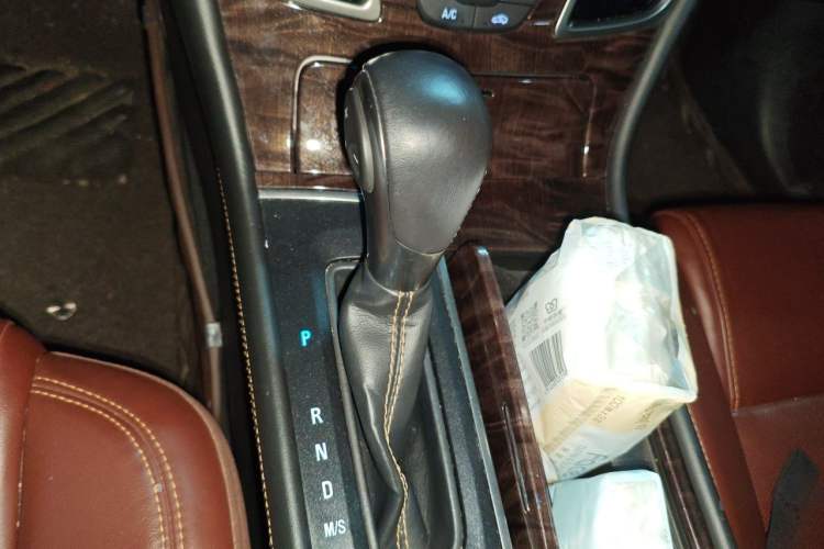 Used Buick LaCrosse 2013 2.4L SIDI Luxury Comfort Edition Gear Lever
