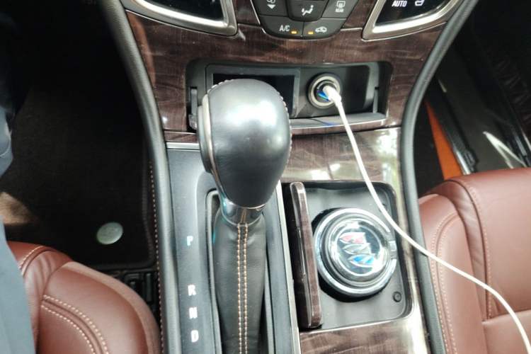 Used Buick LaCrosse 2013 2.0T SIDI Smart Luxury Flagship Edition Gear Lever