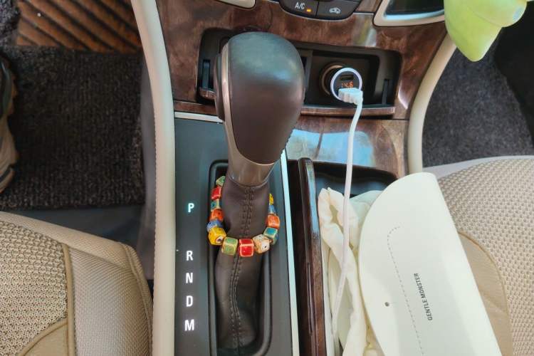 Used Buick LaCrosse 2013 2.4L SIDI Leading Comfort Version Gear Lever