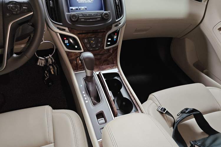 Used Buick LaCrosse 2013 2.4L SIDI Leading Comfort Version Gear Lever