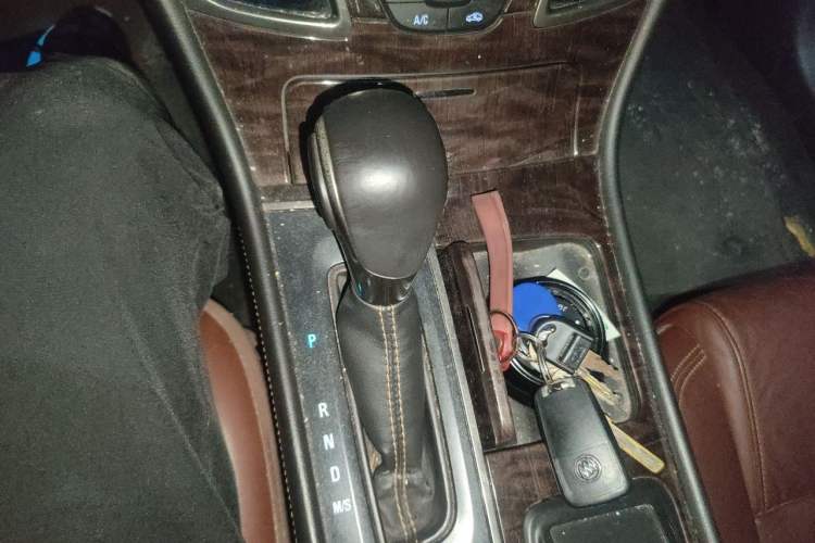 Used Buick LaCrosse 2013 2.0T SIDI Smart Luxury Flagship Edition Gear Lever