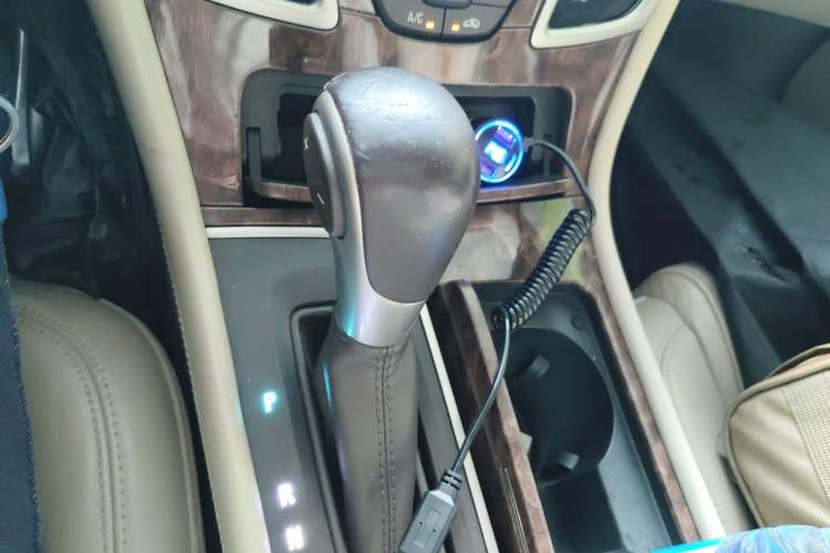 Used Buick LaCrosse 2013 2.4L SIDI Leading Comfort Version Gear Lever