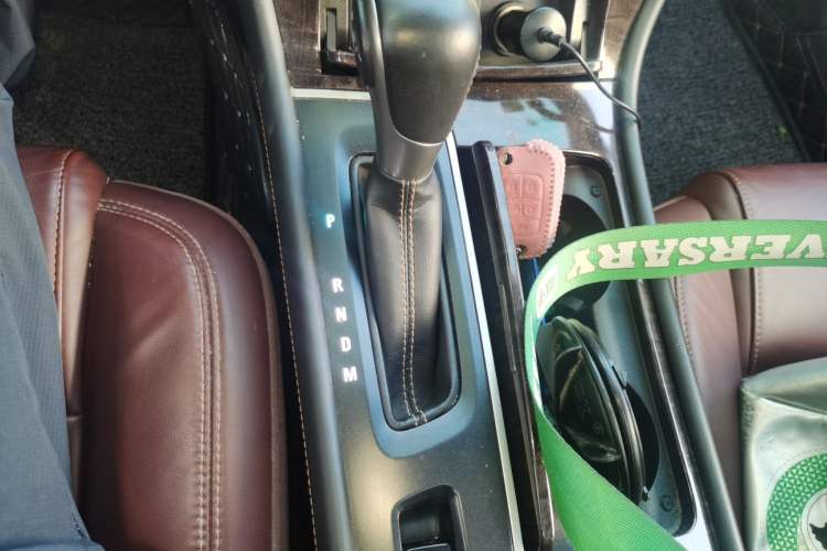 Used Buick LaCrosse 2013 2.4L SIDI Leading Comfort Version Gear Lever