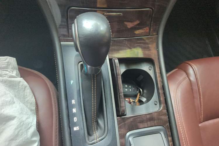 Used Buick LaCrosse 2013 2.0T SIDI Smart Luxury Flagship Edition Gear Lever