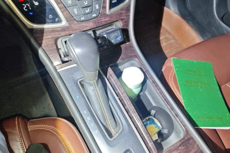 Used Buick LaCrosse 2013 2.4L SIDI Elite Comfort Version Gear Lever