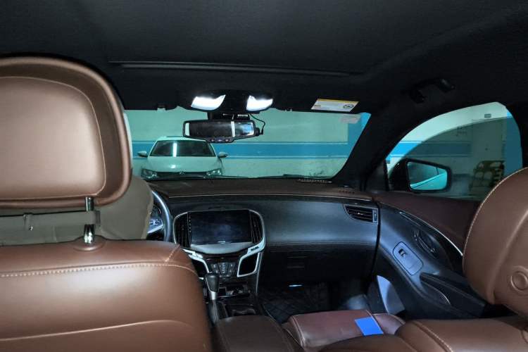 Used Buick LaCrosse 2013 2.4L SIDI Elite Comfort Version Headliner